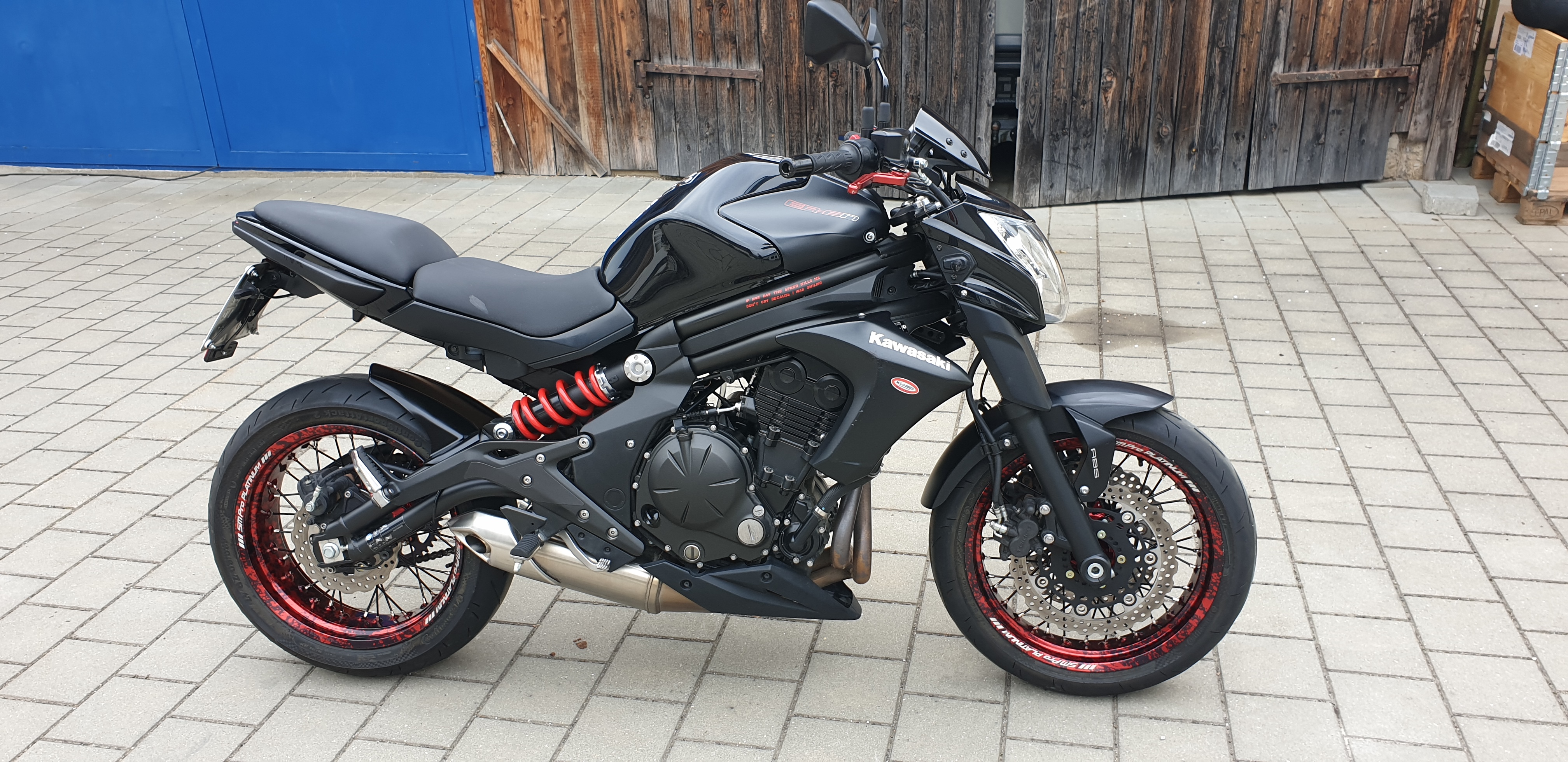 Kawasaki ER6N Speicher�der total rechts